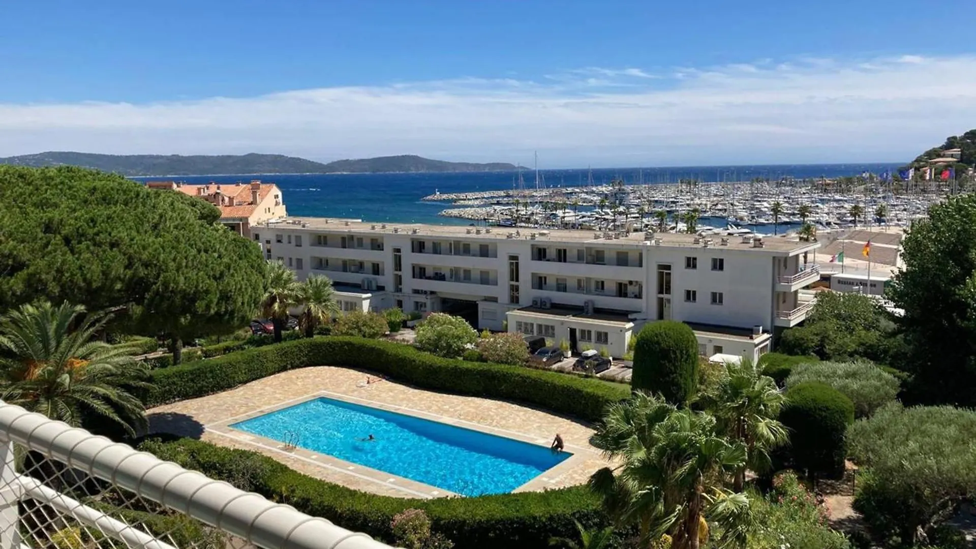 Appartement 3 Chambres Avec Piscine Au Centre-Ville - Fr-1-100-351 Cavalaire-sur-Mer